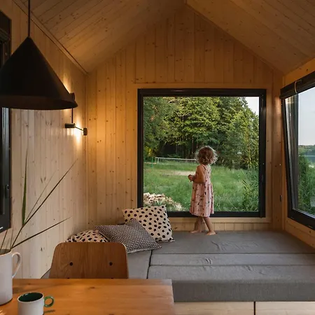 Mini House - Nad Samym Jeziorem 펜션 Rentyny