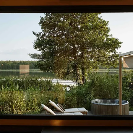 Mini House - Nad Samym Jeziorem Ferienhaus