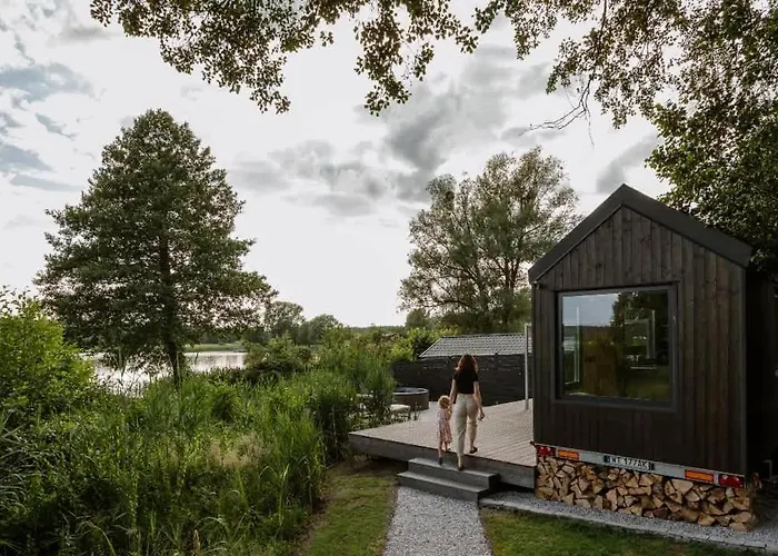 Mini House - Nad Samym Jeziorem Holiday home