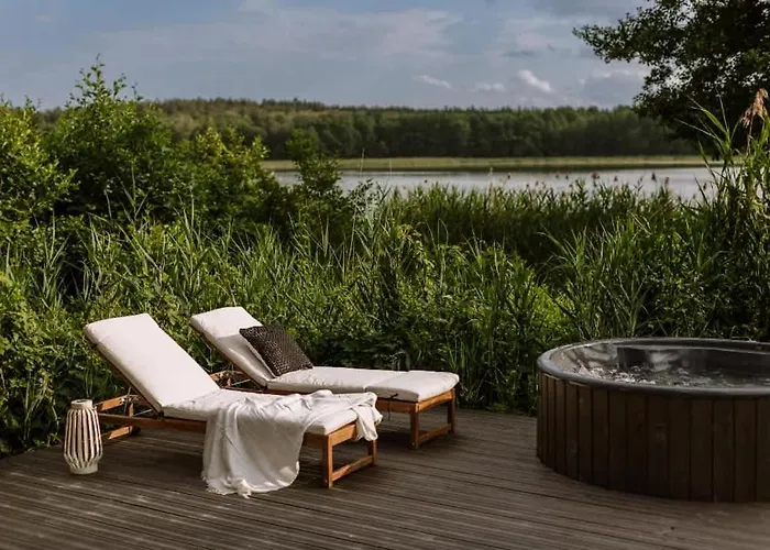 Mini House - Nad Samym Jeziorem Holiday home Rentyny