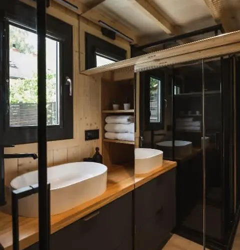 Mini House - Nad Samym Jeziorem