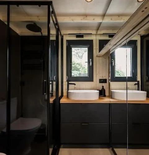 Mini House - Nad Samym Jeziorem Holiday home